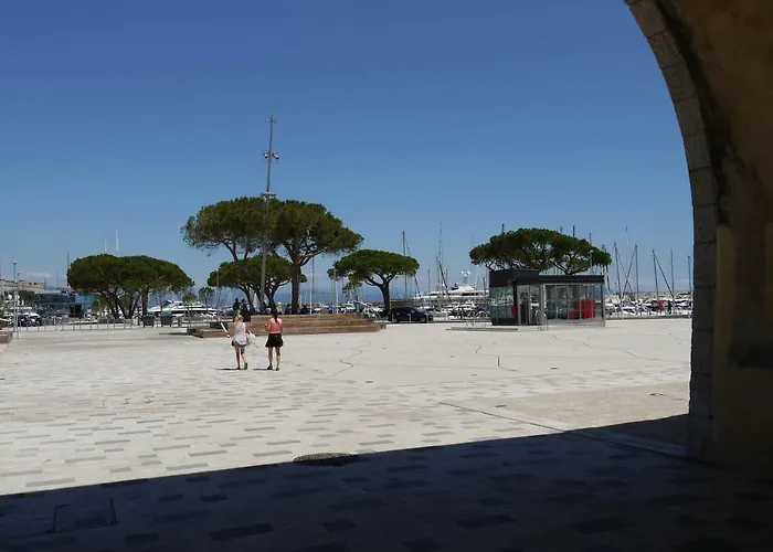 Vieille Ville 1 - Luca'S Apartment, 1 Bedroom, Max 2 Adults And 2 Kids